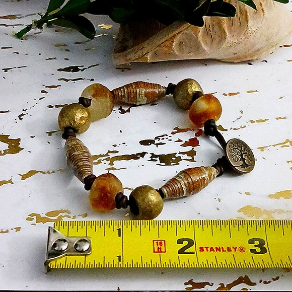 Natural Stone And Paper Beaded Bracelet. - Picture 5 of 5